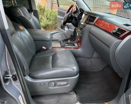 Сірий Лексус ЛХ, об'ємом двигуна 5.7 л та пробігом 295 тис. км за 21555 $, фото 33 на Automoto.ua