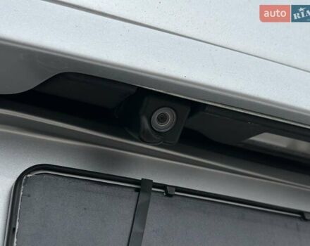 Серый Лексус ЛХ, объемом двигателя 5.66 л и пробегом 255 тыс. км за 24900 $, фото 24 на Automoto.ua