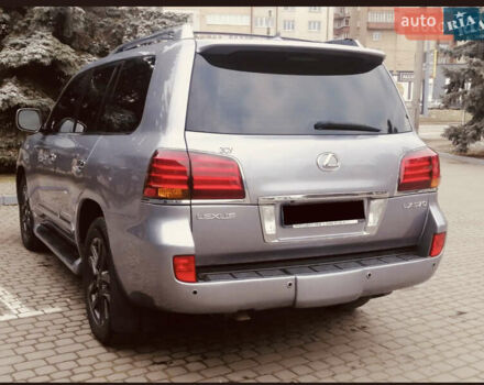 Лексус ЛХ 2008 в Ивано-Франковске на Automoto.ua Серый Лексус ЛХ, объемом двигателя 5.66 л и пробегом 285 тыс. км за 25000 $, фото 3 на Automoto.ua