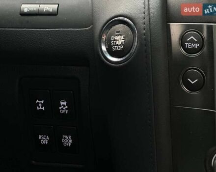 Серый Лексус ЛХ, объемом двигателя 5.66 л и пробегом 259 тыс. км за 21990 $, фото 28 на Automoto.ua