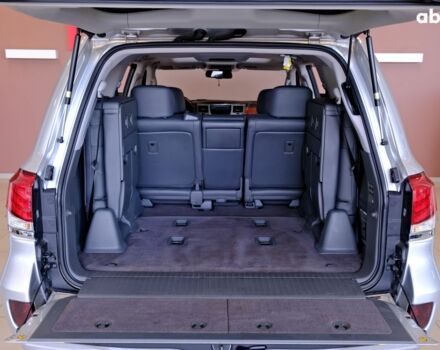 Серый Лексус ЛХ, объемом двигателя 5.7 л и пробегом 180 тыс. км за 19900 $, фото 8 на Automoto.ua