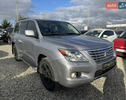 Сірий Лексус ЛХ, об'ємом двигуна 5.66 л та пробігом 303 тис. км за 22000 $, фото 1 на Automoto.ua