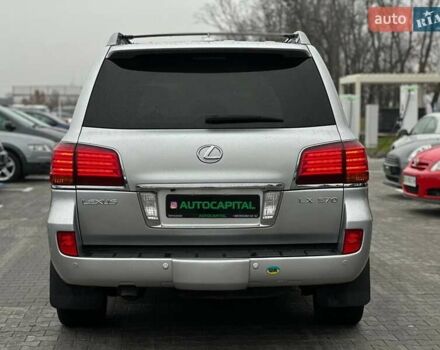 Серый Лексус ЛХ, объемом двигателя 5.66 л и пробегом 259 тыс. км за 21990 $, фото 6 на Automoto.ua