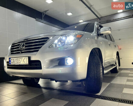 Серый Лексус ЛХ, объемом двигателя 5.66 л и пробегом 273 тыс. км за 24900 $, фото 32 на Automoto.ua