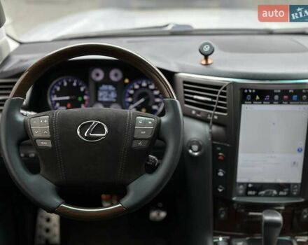 Серый Лексус ЛХ, объемом двигателя 5.66 л и пробегом 255 тыс. км за 24900 $, фото 32 на Automoto.ua