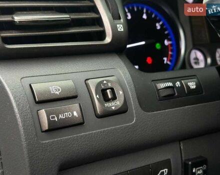 Серый Лексус ЛХ, объемом двигателя 5.66 л и пробегом 259 тыс. км за 21990 $, фото 30 на Automoto.ua