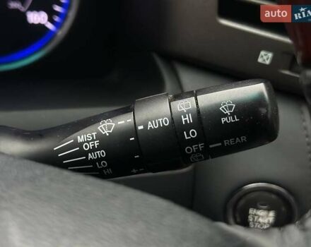 Серый Лексус ЛХ, объемом двигателя 5.66 л и пробегом 259 тыс. км за 21990 $, фото 33 на Automoto.ua