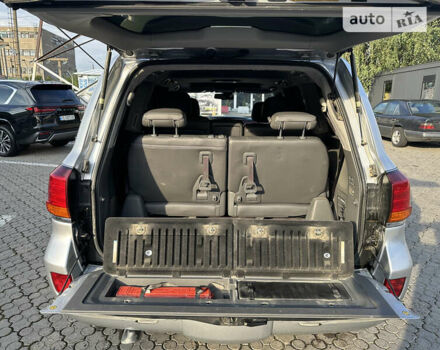 Серый Лексус ЛХ, объемом двигателя 5.66 л и пробегом 243 тыс. км за 28500 $, фото 68 на Automoto.ua