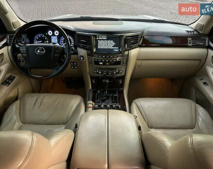 Сірий Лексус ЛХ, об'ємом двигуна 5.66 л та пробігом 262 тис. км за 22999 $, фото 26 на Automoto.ua