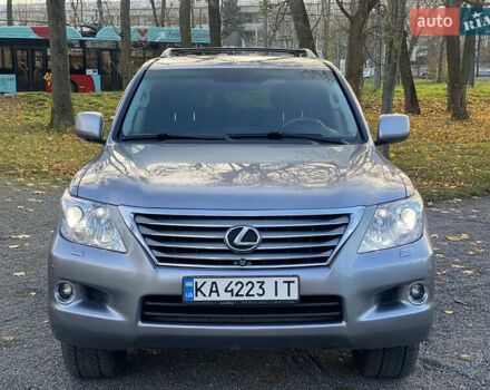 Сірий Лексус ЛХ, об'ємом двигуна 5.66 л та пробігом 295 тис. км за 20888 $, фото 2 на Automoto.ua