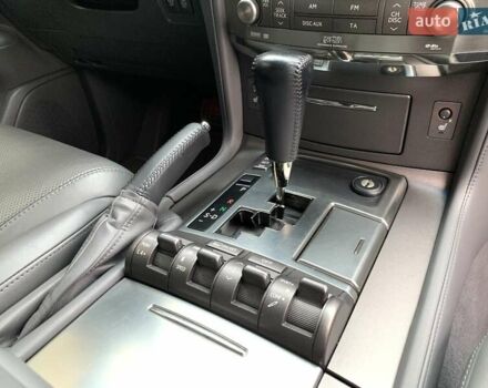 Серый Лексус ЛХ, объемом двигателя 5.66 л и пробегом 175 тыс. км за 32800 $, фото 33 на Automoto.ua