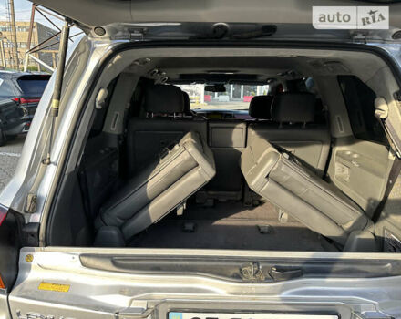 Серый Лексус ЛХ, объемом двигателя 5.66 л и пробегом 243 тыс. км за 25800 $, фото 73 на Automoto.ua