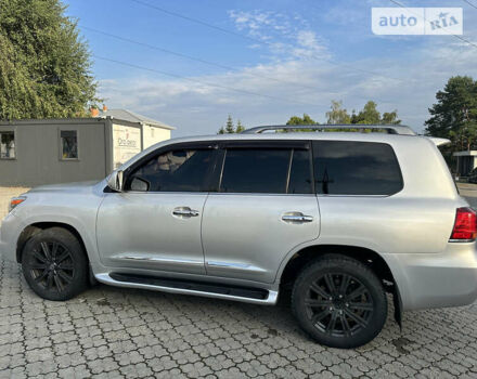 Серый Лексус ЛХ, объемом двигателя 5.66 л и пробегом 243 тыс. км за 25800 $, фото 20 на Automoto.ua