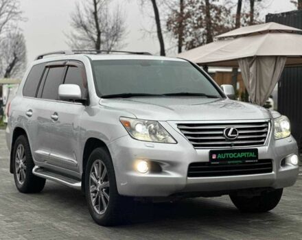 Серый Лексус ЛХ, объемом двигателя 5.7 л и пробегом 259 тыс. км за 21990 $, фото 1 на Automoto.ua