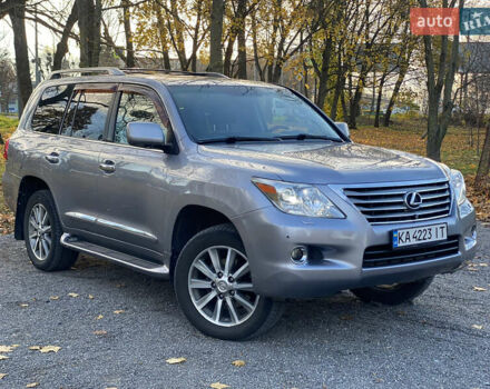 Сірий Лексус ЛХ, об'ємом двигуна 5.66 л та пробігом 295 тис. км за 20888 $, фото 23 на Automoto.ua