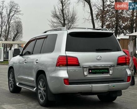 Серый Лексус ЛХ, объемом двигателя 5.66 л и пробегом 259 тыс. км за 21990 $, фото 5 на Automoto.ua