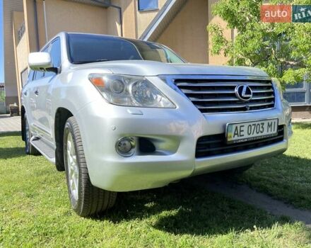Сірий Лексус ЛХ, об'ємом двигуна 5.7 л та пробігом 376 тис. км за 21500 $, фото 9 на Automoto.ua