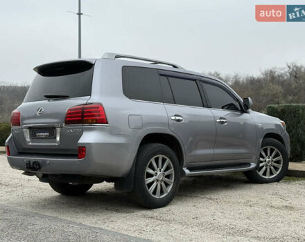 Сірий Лексус ЛХ, об'ємом двигуна 5.66 л та пробігом 246 тис. км за 24999 $, фото 7 на Automoto.ua