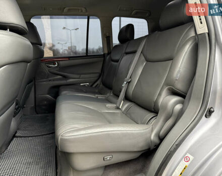 Сірий Лексус ЛХ, об'ємом двигуна 5.66 л та пробігом 246 тис. км за 24999 $, фото 22 на Automoto.ua