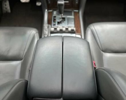 Серый Лексус ЛХ, объемом двигателя 5.66 л и пробегом 255 тыс. км за 24900 $, фото 35 на Automoto.ua