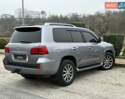 Сірий Лексус ЛХ, об'ємом двигуна 5.66 л та пробігом 246 тис. км за 24999 $, фото 6 на Automoto.ua