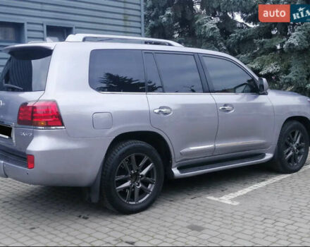 Лексус ЛХ 2008 в Ивано-Франковске на Automoto.ua Серый Лексус ЛХ, объемом двигателя 5.66 л и пробегом 285 тыс. км за 25000 $, фото 5 на Automoto.ua
