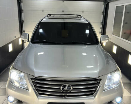 Серый Лексус ЛХ, объемом двигателя 5.66 л и пробегом 273 тыс. км за 24900 $, фото 23 на Automoto.ua