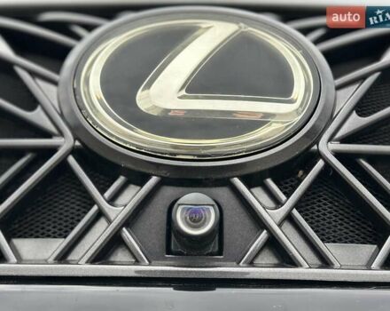 Серый Лексус ЛХ, объемом двигателя 5.66 л и пробегом 255 тыс. км за 24900 $, фото 7 на Automoto.ua