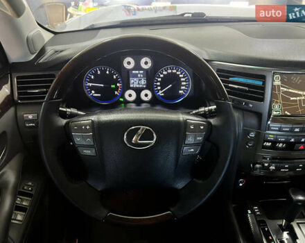 Серый Лексус ЛХ, объемом двигателя 5.66 л и пробегом 273 тыс. км за 24900 $, фото 89 на Automoto.ua