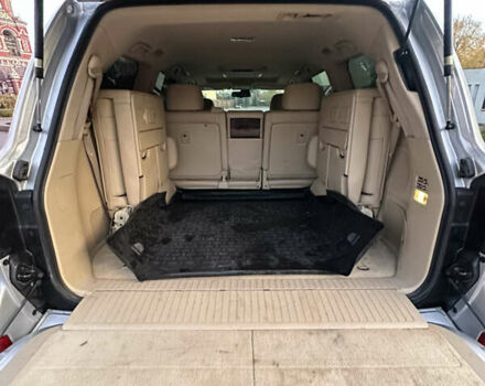 Сірий Лексус ЛХ, об'ємом двигуна 5.66 л та пробігом 262 тис. км за 22999 $, фото 45 на Automoto.ua