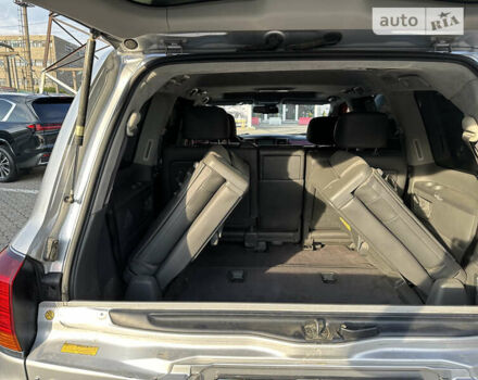 Серый Лексус ЛХ, объемом двигателя 5.66 л и пробегом 243 тыс. км за 28500 $, фото 74 на Automoto.ua