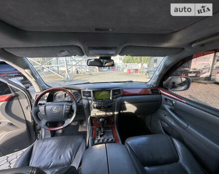 Серый Лексус ЛХ, объемом двигателя 5.66 л и пробегом 243 тыс. км за 25800 $, фото 60 на Automoto.ua