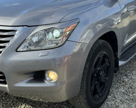 Сірий Лексус ЛХ, об'ємом двигуна 5.66 л та пробігом 303 тис. км за 22000 $, фото 38 на Automoto.ua