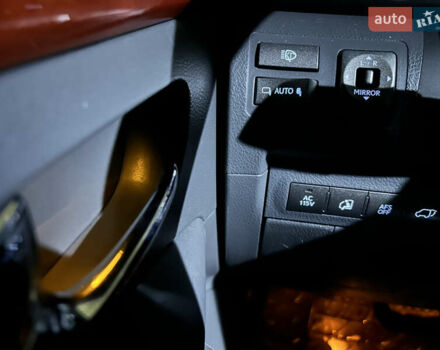 Лексус ЛХ 2008 в Ивано-Франковске на Automoto.ua Серый Лексус ЛХ, объемом двигателя 5.66 л и пробегом 285 тыс. км за 25000 $, фото 9 на Automoto.ua