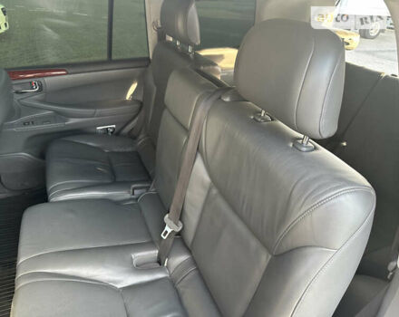 Серый Лексус ЛХ, объемом двигателя 5.66 л и пробегом 243 тыс. км за 25800 $, фото 49 на Automoto.ua