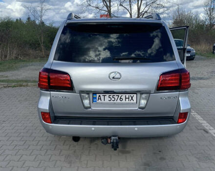 Серый Лексус ЛХ, объемом двигателя 5.66 л и пробегом 310 тыс. км за 24000 $, фото 1 на Automoto.ua