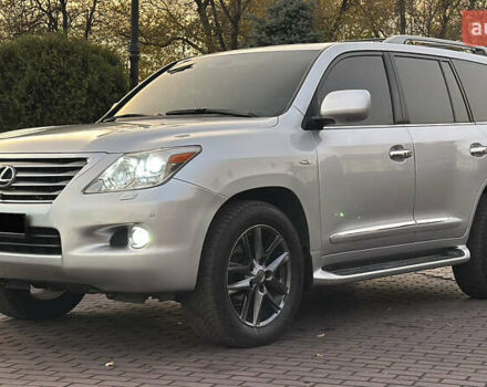 Сірий Лексус ЛХ, об'ємом двигуна 5.66 л та пробігом 262 тис. км за 22999 $, фото 4 на Automoto.ua
