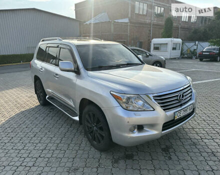 Серый Лексус ЛХ, объемом двигателя 5.66 л и пробегом 243 тыс. км за 28500 $, фото 12 на Automoto.ua
