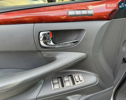 Сірий Лексус ЛХ, об'ємом двигуна 5.66 л та пробігом 303 тис. км за 22000 $, фото 14 на Automoto.ua
