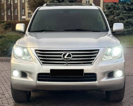Сірий Лексус ЛХ, об'ємом двигуна 5.66 л та пробігом 262 тис. км за 22999 $, фото 5 на Automoto.ua