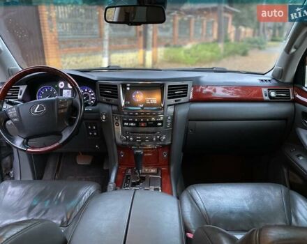 Сірий Лексус ЛХ, об'ємом двигуна 5.7 л та пробігом 295 тис. км за 21555 $, фото 35 на Automoto.ua