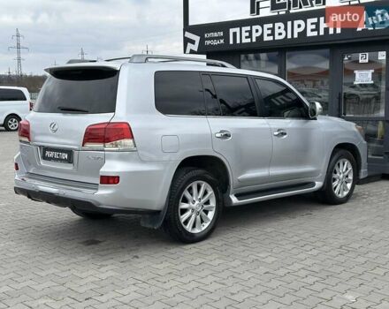 Серый Лексус ЛХ, объемом двигателя 5.66 л и пробегом 255 тыс. км за 24900 $, фото 15 на Automoto.ua