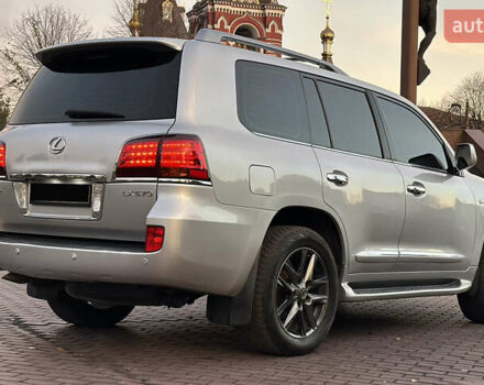 Сірий Лексус ЛХ, об'ємом двигуна 5.66 л та пробігом 262 тис. км за 22999 $, фото 11 на Automoto.ua