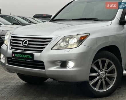 Серый Лексус ЛХ, объемом двигателя 5.66 л и пробегом 259 тыс. км за 21990 $, фото 2 на Automoto.ua