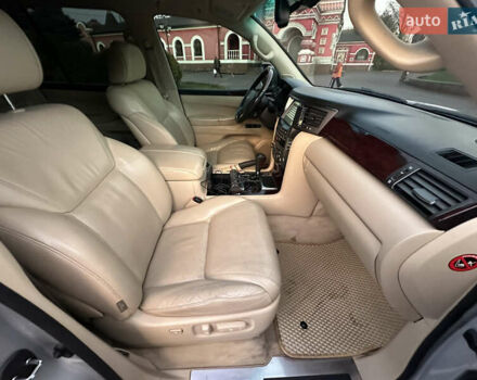 Сірий Лексус ЛХ, об'ємом двигуна 5.66 л та пробігом 262 тис. км за 22999 $, фото 25 на Automoto.ua