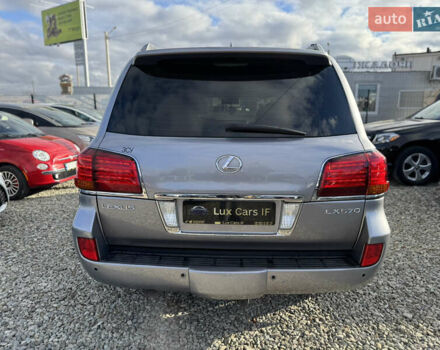 Сірий Лексус ЛХ, об'ємом двигуна 5.66 л та пробігом 303 тис. км за 22000 $, фото 9 на Automoto.ua