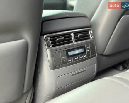 Сірий Лексус ЛХ, об'ємом двигуна 5.66 л та пробігом 246 тис. км за 24999 $, фото 23 на Automoto.ua