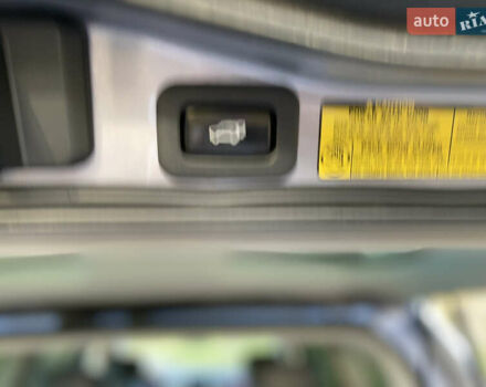 Сірий Лексус ЛХ, об'ємом двигуна 5.66 л та пробігом 295 тис. км за 20999 $, фото 9 на Automoto.ua