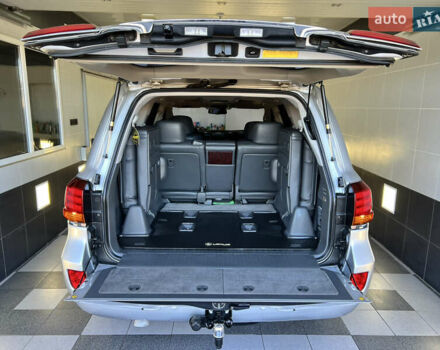 Серый Лексус ЛХ, объемом двигателя 5.66 л и пробегом 273 тыс. км за 24900 $, фото 68 на Automoto.ua