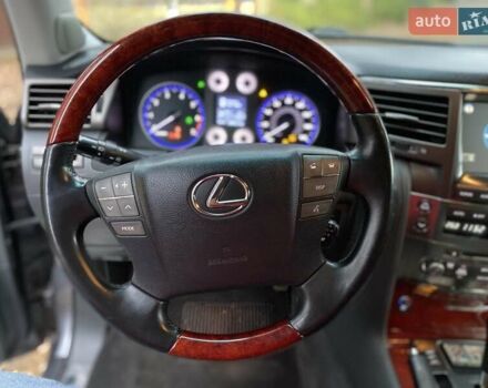 Сірий Лексус ЛХ, об'ємом двигуна 5.7 л та пробігом 295 тис. км за 21555 $, фото 43 на Automoto.ua